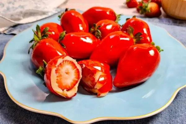 Morango do Amor: Receita Completa + Dicas de Venda para Lucrar com Essa Delícia