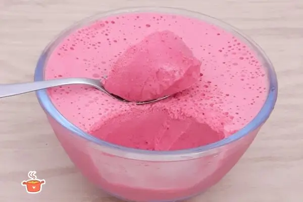 Gelatina com iogurte