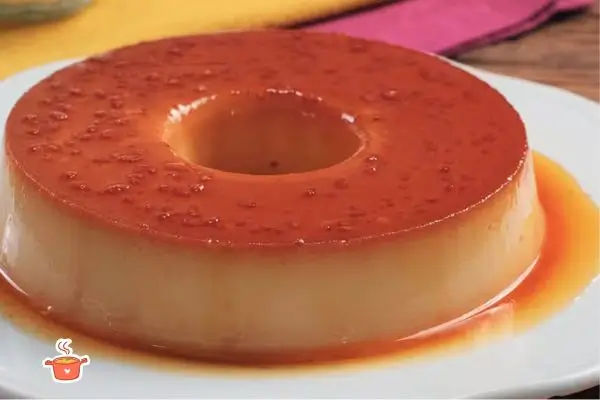 Pudim de iogurte com 2 ingredientes